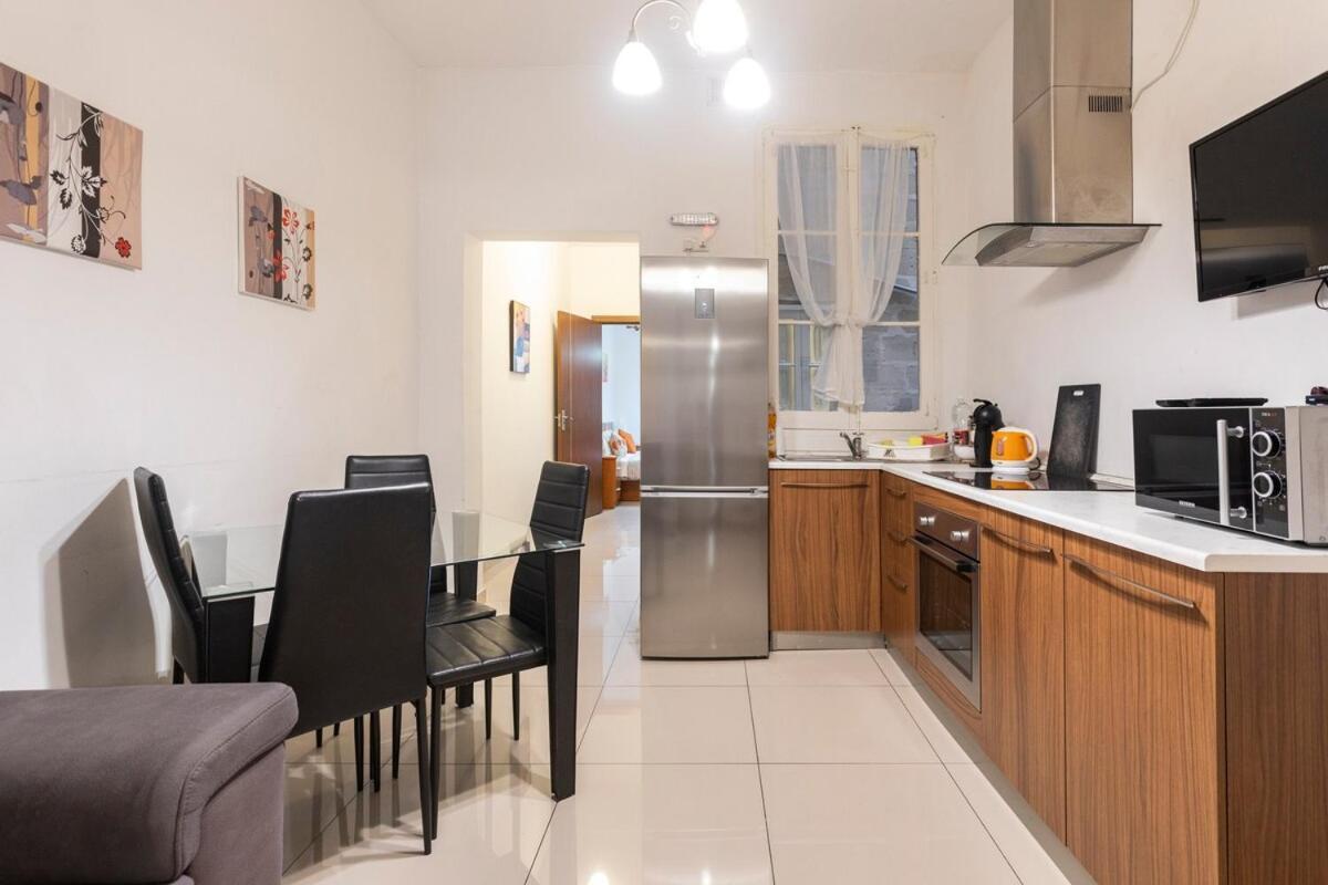 Superbly Located Cosy 2-Bedroom Apartment Valletta Zewnętrze zdjęcie